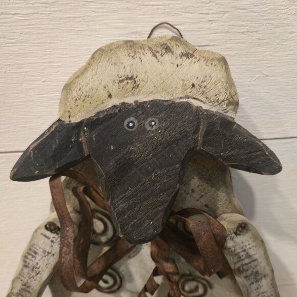 Vintage Folk Art Sheep wall hanger Door decor Rusty Primitive Lamb Handmade wood - Picture 3 of 11